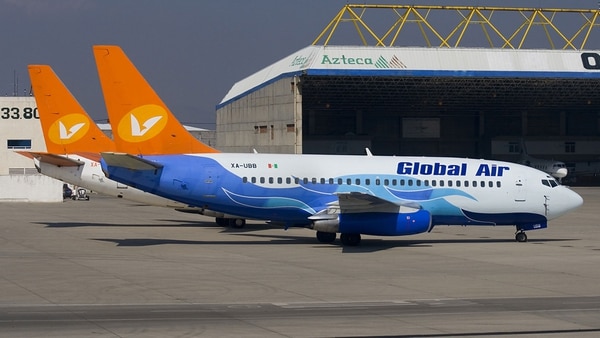 Aviones de Global Air (Imagen de archivo)