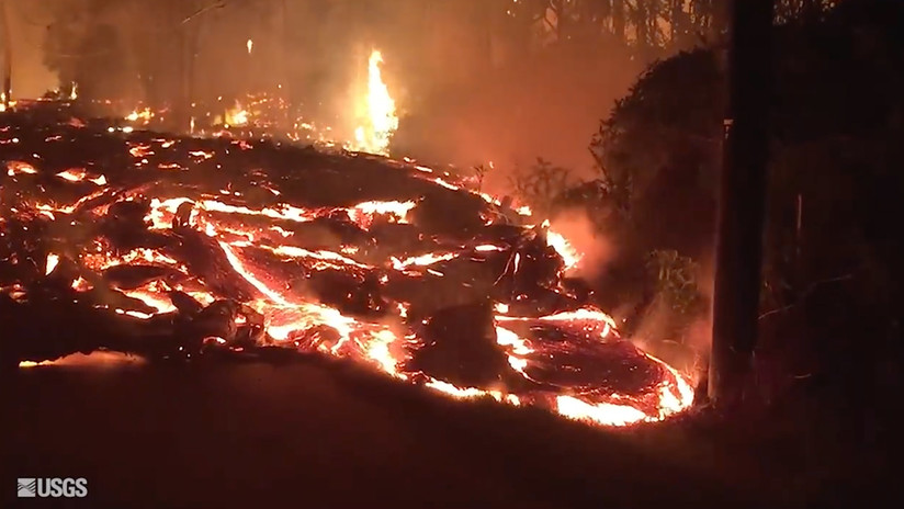 VIDEO: Imágenes 'infernales' muestran cómo la lava del volcán Kilauea 'devora' calles en Hawái