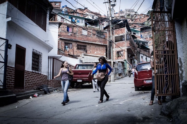 El barrio de Petare, la favela más grade de América Latina, donde está “el callejón de los brujos”