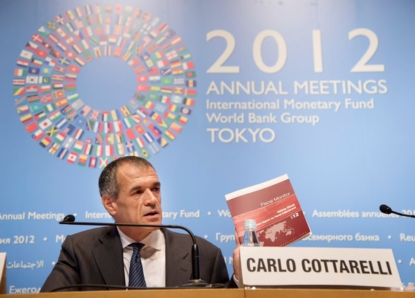 El economista y ex directivo del FMI Carlo Cottarelli fue convocado por el presidente italiano y podría ser candidato a convertirse en un primer ministro “técnico” (Reuters)
