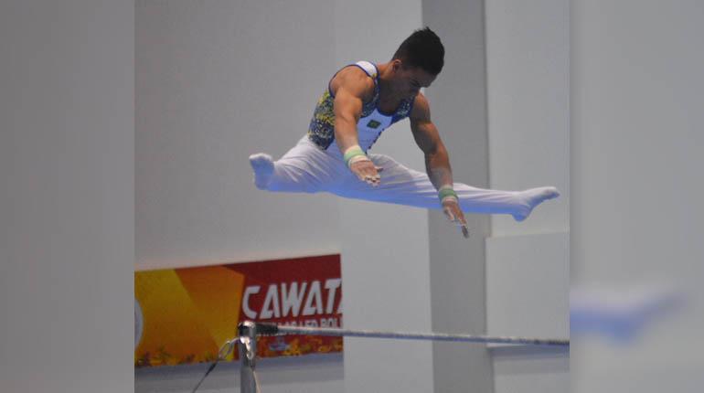 El brasileño Jossimar Calvo en plena acción, ayer. | Mauricio Rocabado