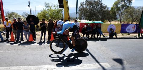 Un competidor colombiano en la prueba de ciclismo en los Juegos Suramericanos de Cochabamba. Foto: Álvaro Valero