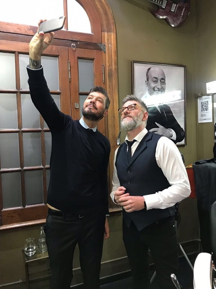 La selfie entre Tinelli y Novaresio.