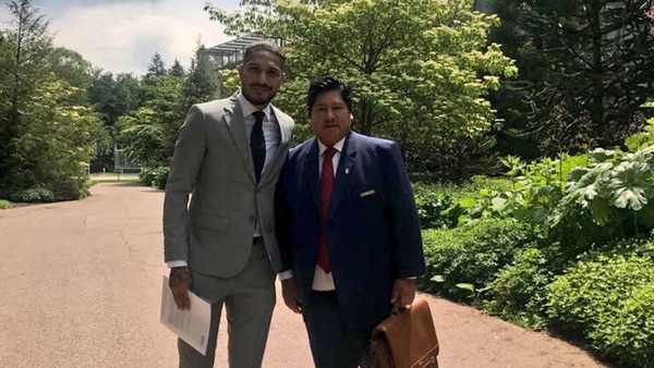Recientemente, Guerrero viajó y se reunió con Gianni Infantino, acompañado por el presidente de la Federación Peruana de Fútbol