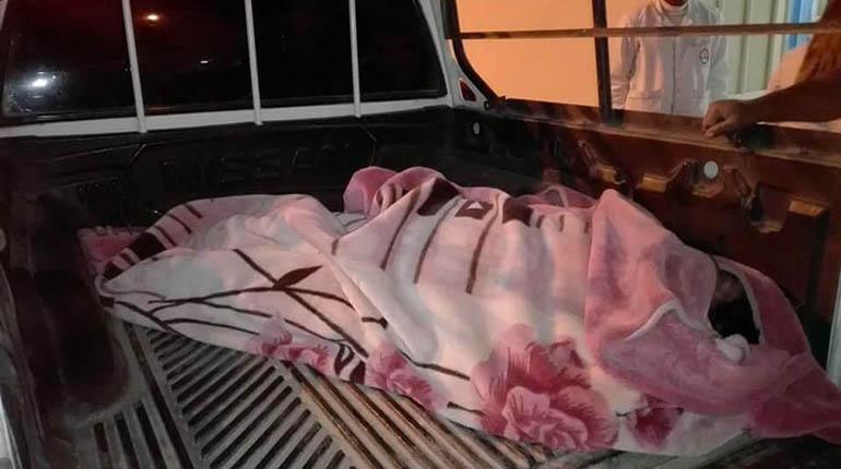 El cuerpo de unos de los ancianos asesinados. | Los Tiempos