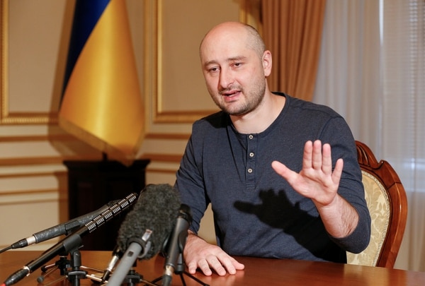 Arkady Babchenko durante una entrevista con la prensa en Kiev (REUTERS/Valentyn Ogirenko)