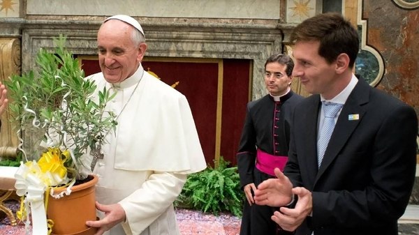 El papa Francisco había recibido a Lionel Messi y la selección argentina en 2013 (Getty Images)