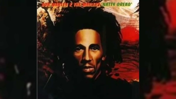 Nacido en 1945 en Jamaica, Marley mostró en sus canciones, tanto en su carrera en solitario como acompañado por The Wailers