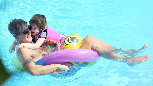 Anthony Bourdain junto a su hija Ariane