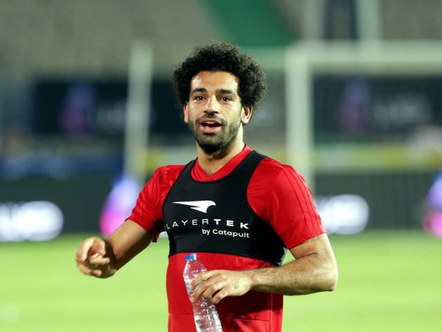 Salah intensificó los entrenamientos y sería titular frente a Uruguay
