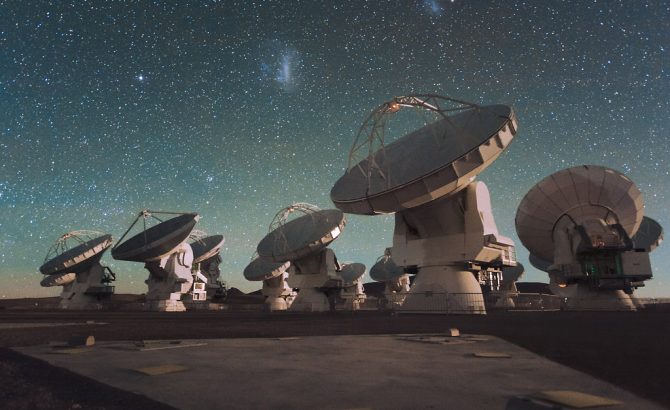 El telescopio ALMA descubre por primera vez tres planetas recién formados