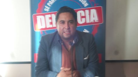 El gerente de Emapa, Luis Siles, en conferencia de prensa. 