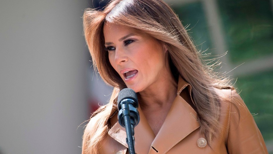 Melania Trump habla durante un acto en el jardín de las Rosas, en la Casa Blanca. / AFP archivo