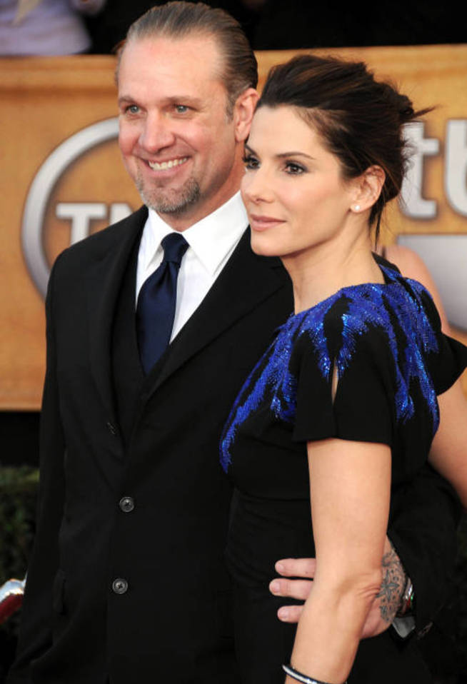 Con su exmarido, Jesse James. (Gtres)