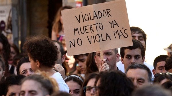 Para la opinión pública son violadores, no meros abusadores (AFP)
