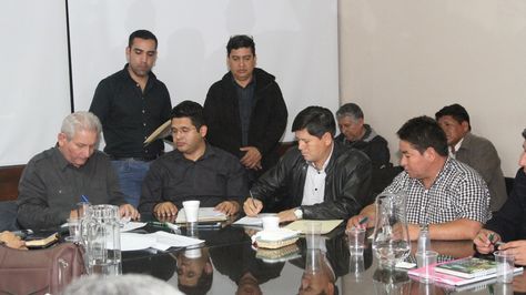 El gobernador Rubén Costas y representantes de alcaldes llegan a acuerdos. Foto:Gobernación de Santa Cruz
