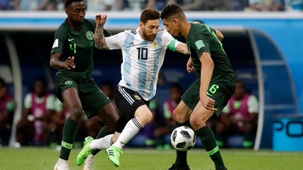 Didier Deschamps aseguró tener varias opcines para detener a Lionel Messi (AP Photo/Petr David Josek)