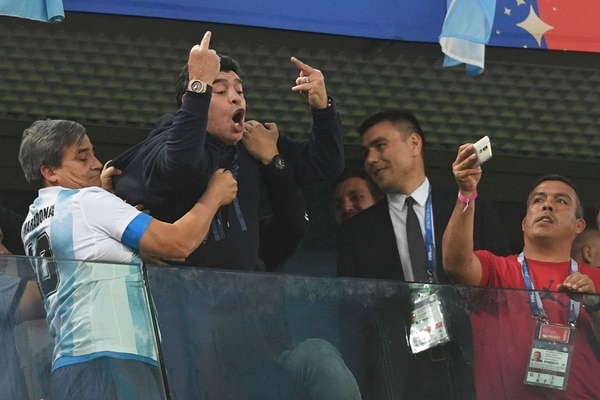 Maradona se desquitó tras el gol de Argentina