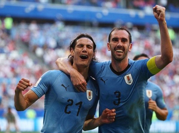 Cavani convirtió un tanto en el último partido de la fase de grupos