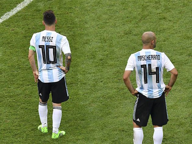 Mascherano animó a Messi para que siga en la Selección Argentina Mascherano animó a Messi para que siga en la Selección Argentina
