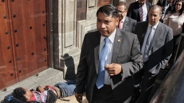 La fotografía de Isaac Esquivel que causó indignación