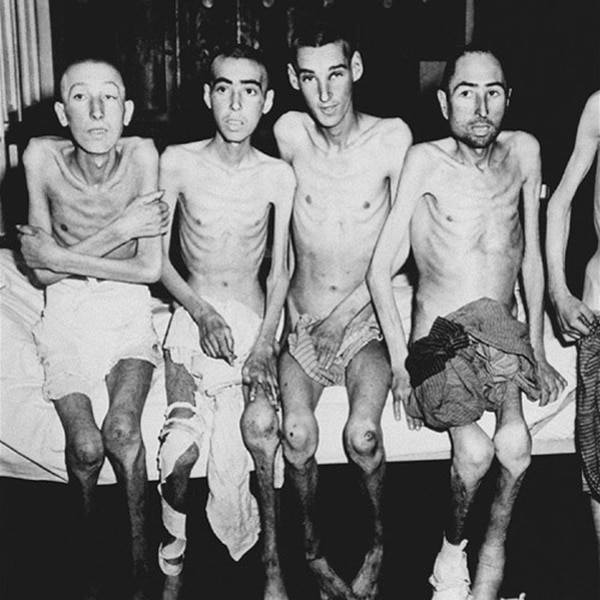 Prisioneros en el campo de concentración de Dachau