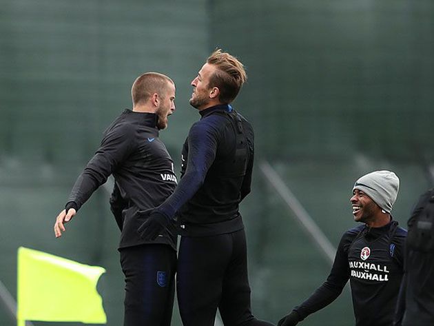 Inglaterra preparó su duelo ante Colombia con una baja