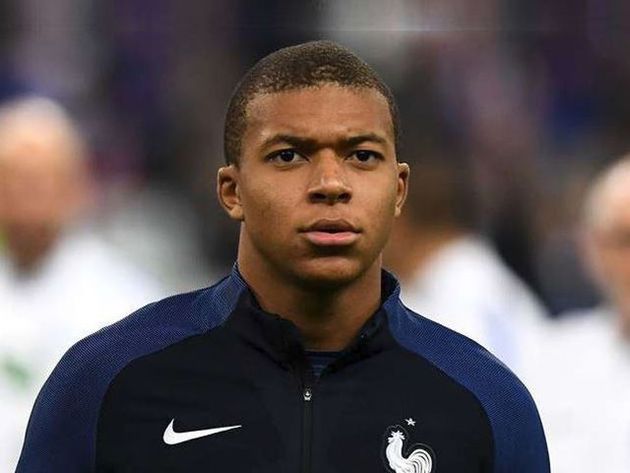 El gesto de Mbappé que se está ganando el corazón de los franceses El gesto de Mbappé que se está ganando el corazón de los franceses