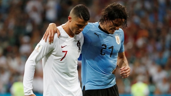 El entrenador espera por la evolución de Edinson Cavani de cara al viernes (Reuters)