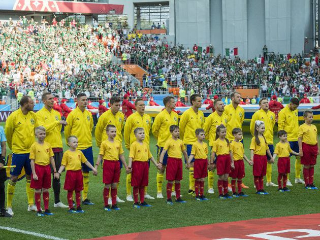 El lateral sueco Lustig quedó suspendido para los cuartos de final