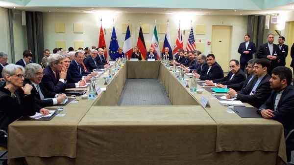 Los cancilleres de los países firmantes del acuerdo nuclear, reunidos en las negociaciones de 2015