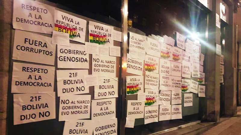 “Bolivia dijo No” llega hasta el consulado de Bolivia en Bilbao