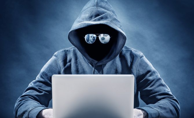 Hackers vendían acceso al sistema de seguridad de un aeropuerto por  dólares