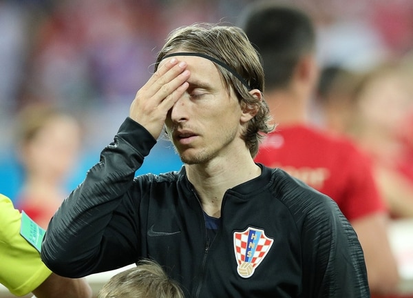 Luka Modric luego de desperdiciar su penal ante Dinamarca (REUTERS/Albert Gea)