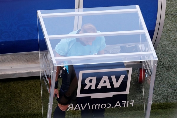 La utilización del VAR fue de lo más positivo en el Mundial de Rusia 2018 (REUTERS)