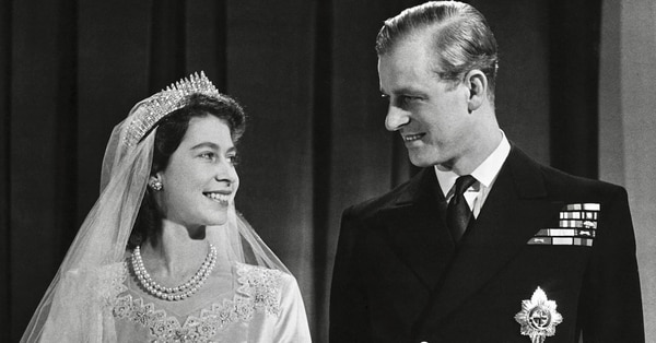 La reina Isabel II de Inglaterra el día de su casamiento con Felipe Mountbatten, el 20 de noviembre de 1947