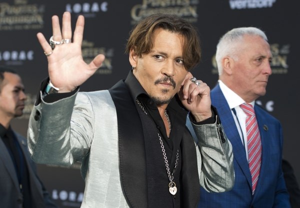 Johnny Depp en mayo de 2017 durante la presentación de la película “Piratas del Caribe: La venganza de Salazar” en el Teatro Dolby en Hollywood, California. (AFP/ VALERIE MACON)