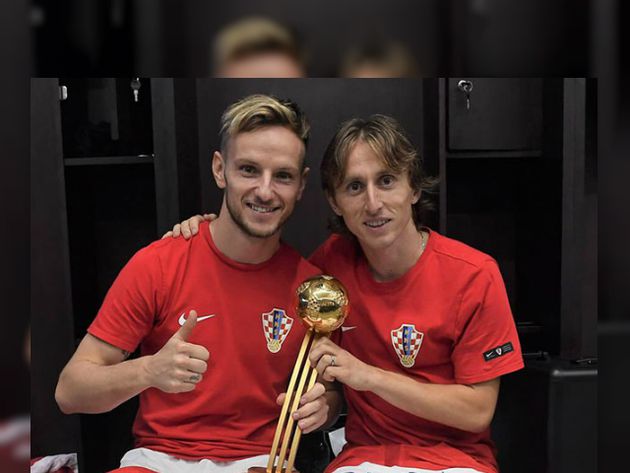 modric y rakitic intercambiaron camisetas tras la final y se escribieron conmovedores mensajes modric y rakitic intercambiaron camisetas tras la final y se escribieron conmovedores mensajes
