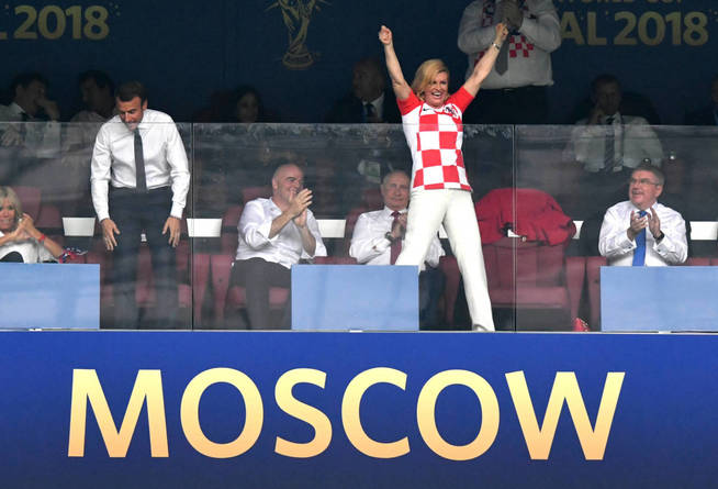 La presidenta de Croacia animó a su equipo hasta el final, aunque perdieron contra Francia. (Getty)