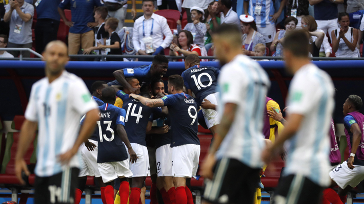 La loca fiesta de Francia tras eliminar a Argentina que terminó con el DT en pijamas en la calle