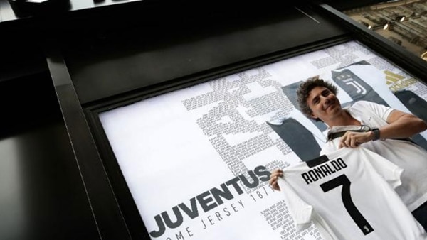 Las camisetas de Ronaldo cuestan 120 dólares pero la Juventus sólo percibe entre el 10 y el 15% de cada venta