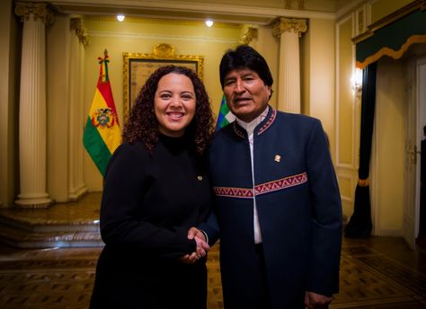 La embajadora de El Salvador en Bolivia, Maddelin Brizuela, durante el saludo protocolar al Presidente Evo Morales en febrero de 2018.