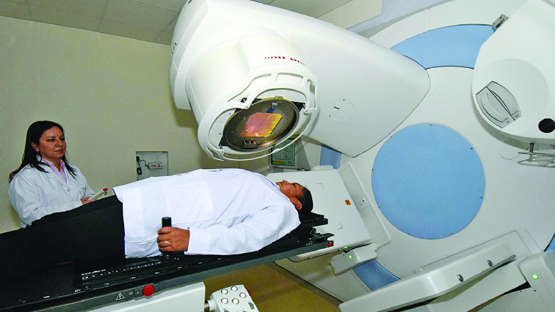 Abren el primer centro privado con acelerador lineal en La Paz