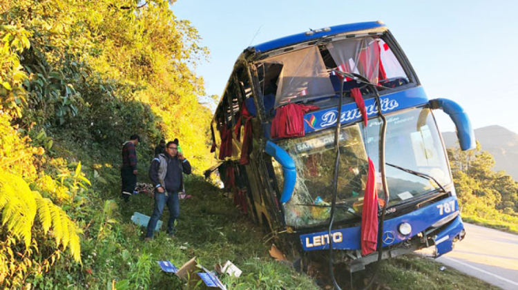 Bus se encuneta y deja 9 muertos en la ruta Cochabamba – Santa Cruz ...