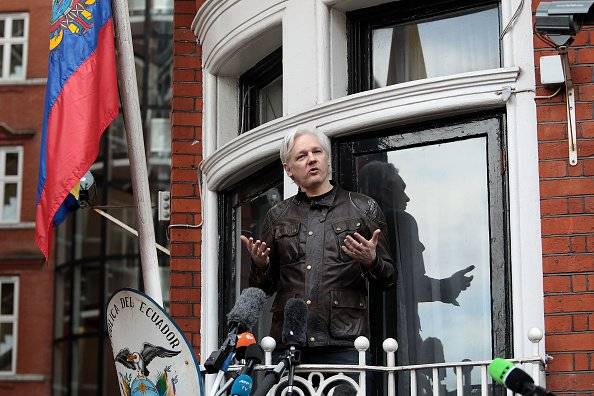 Julian Assange en la embajada de Ecuador en Londres Getty Images