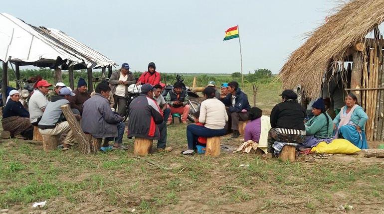 Reunión de las familias que pertenecen a la comunidad Motacú, Santa Cruz. | Los Tiempos