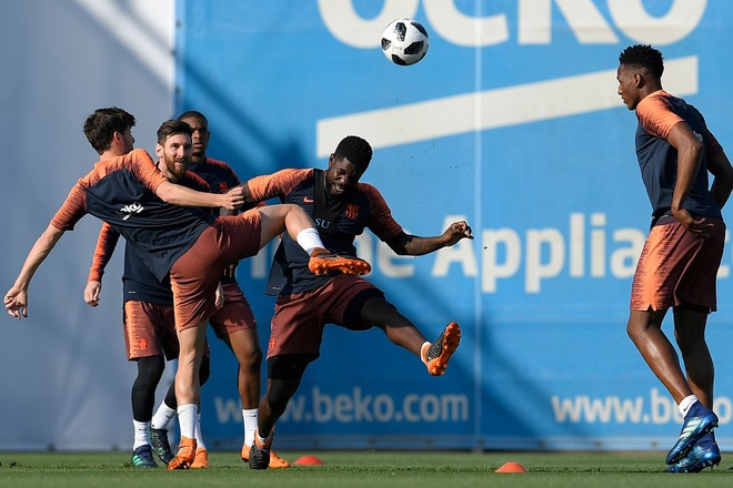 Messi y Mina durante la pasada temporada.