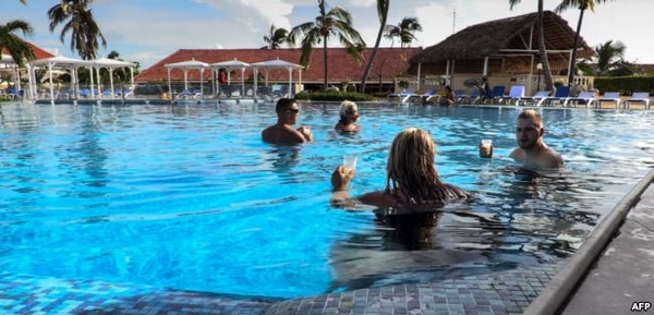 Piscina del Hotel Santa Lucía, en Camagüey (Foto: Martí Noticias)