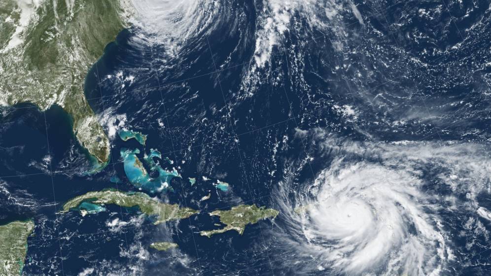 Foto: Fotografía de la NASA de los huracanes maría y josé cerca de la zona del Triángulo de las Bermudas. EFE