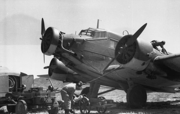 Un Junkers Ju 52 operado por la Luftwaffe durante la Segunda Guerra Mundial